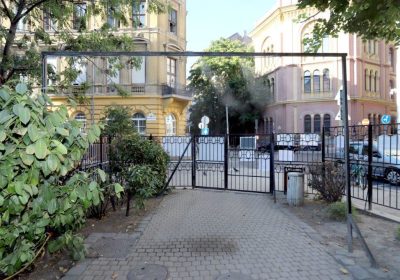 Nyári nyitvatartás a kerületi parkokban, játszótereken