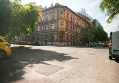 Közmű feltárás az Illés utcában