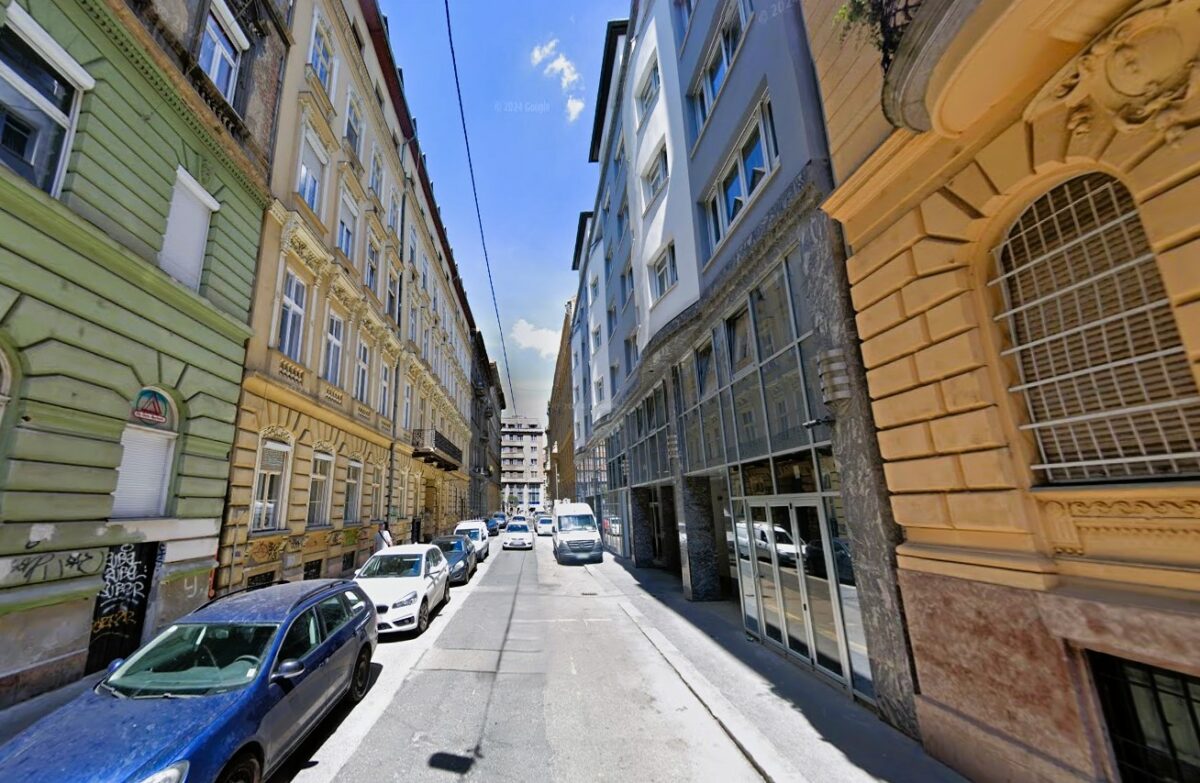 Szentkirályi utcai útbeszakadás: megkezdődtek a munkálatok